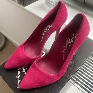 ALICE AND OLIVIA hot pink pump 381/2 like a 71/2 usa